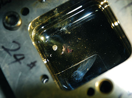 <a href='http://www.bjepc.cn/product/3.htm' class='text_a'>模具激光焊機</a>修復鏡面模具效果